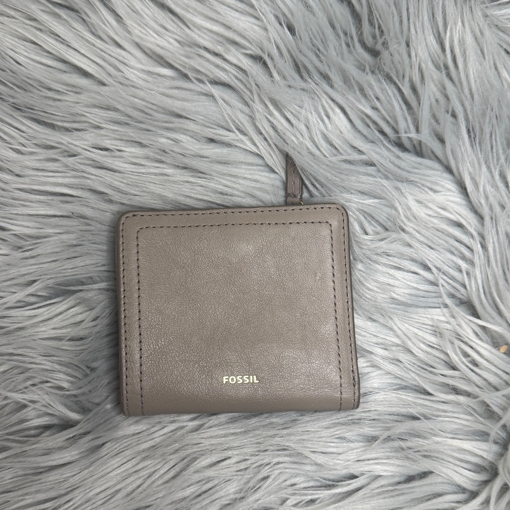 Fossil Logan taupe/gray Leather RFID-Blocking Mini Multifunction Bifold Wallet